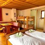 Haus Wallis By Stayfritz - Ski-in Ski-out 'garni' Am Arlberg Warth (Vorarlberg)