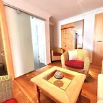 Oda ve Kahvaltı Haus Wallis By Stayfritz - Ski-in Ski-out 'garni' Am Arlberg Warth (Vorarlberg)