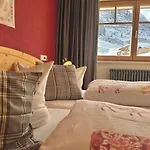 Alojamento de Acomodação e Pequeno-almoço Haus Wallis By Stayfritz - Ski-in Ski-out 'garni' Am Arlberg Warth (Vorarlberg)