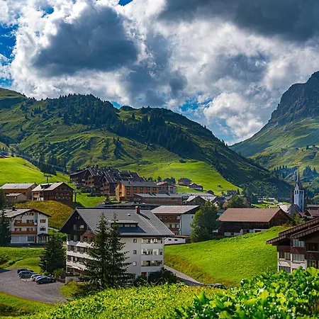 Haus Wallis By Stayfritz - Ski-in Ski-out 'garni' Am Arlberg Отель типа 