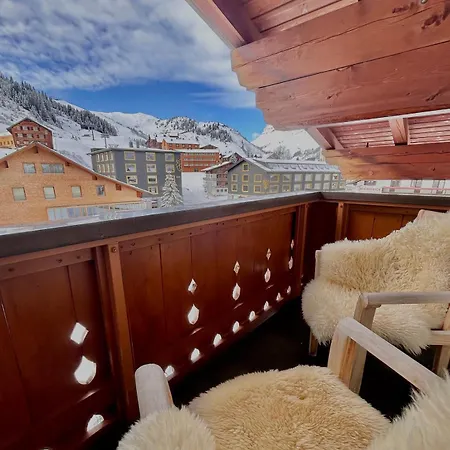 Haus Wallis By Stayfritz - Ski-in Ski-out 'garni' Am Arlberg Oda ve Kahvaltı