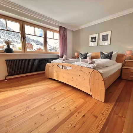 Haus Wallis By Stayfritz - Ski-in Ski-out 'garni' Am Arlberg